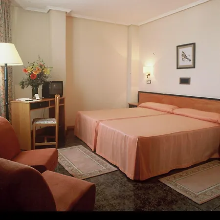 Alda Pasaje Szálloda Gijón