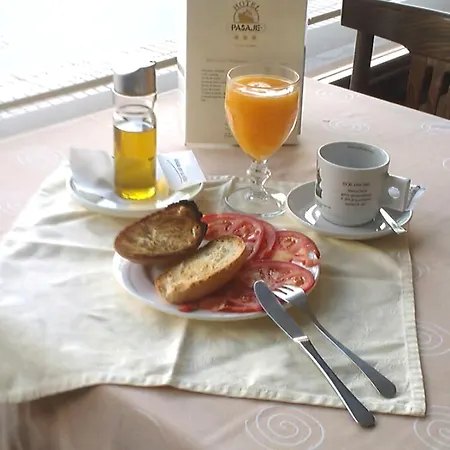 Alda Pasaje 3* Χιχόν